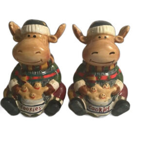 VINTAGE "Holiday Time" Ceramic Moose Christmas Salt & Pepper Shakers